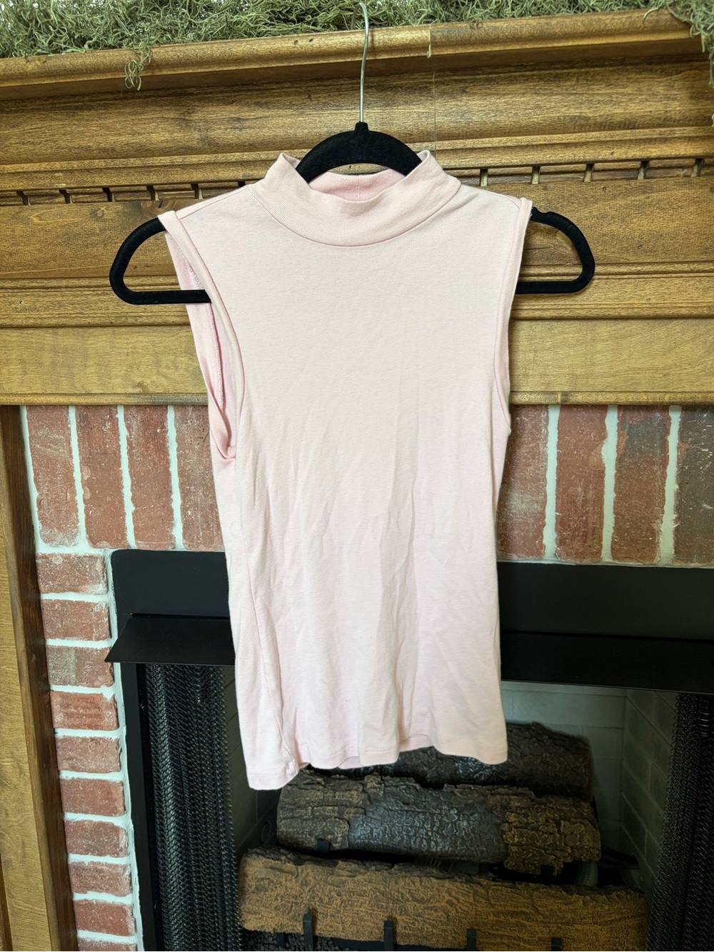 GAP Sleeveless Mock Neck Tank - Light Pink